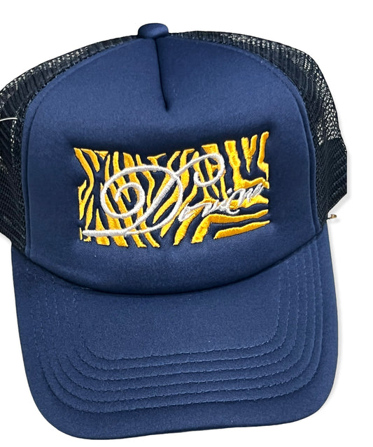 DEVINE | SIGNATURE PATTERN #EMB TRUCKER